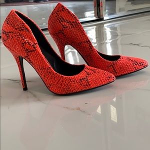 🐍Steve Madden Coral snakeskin pointedtoe heels🐍
